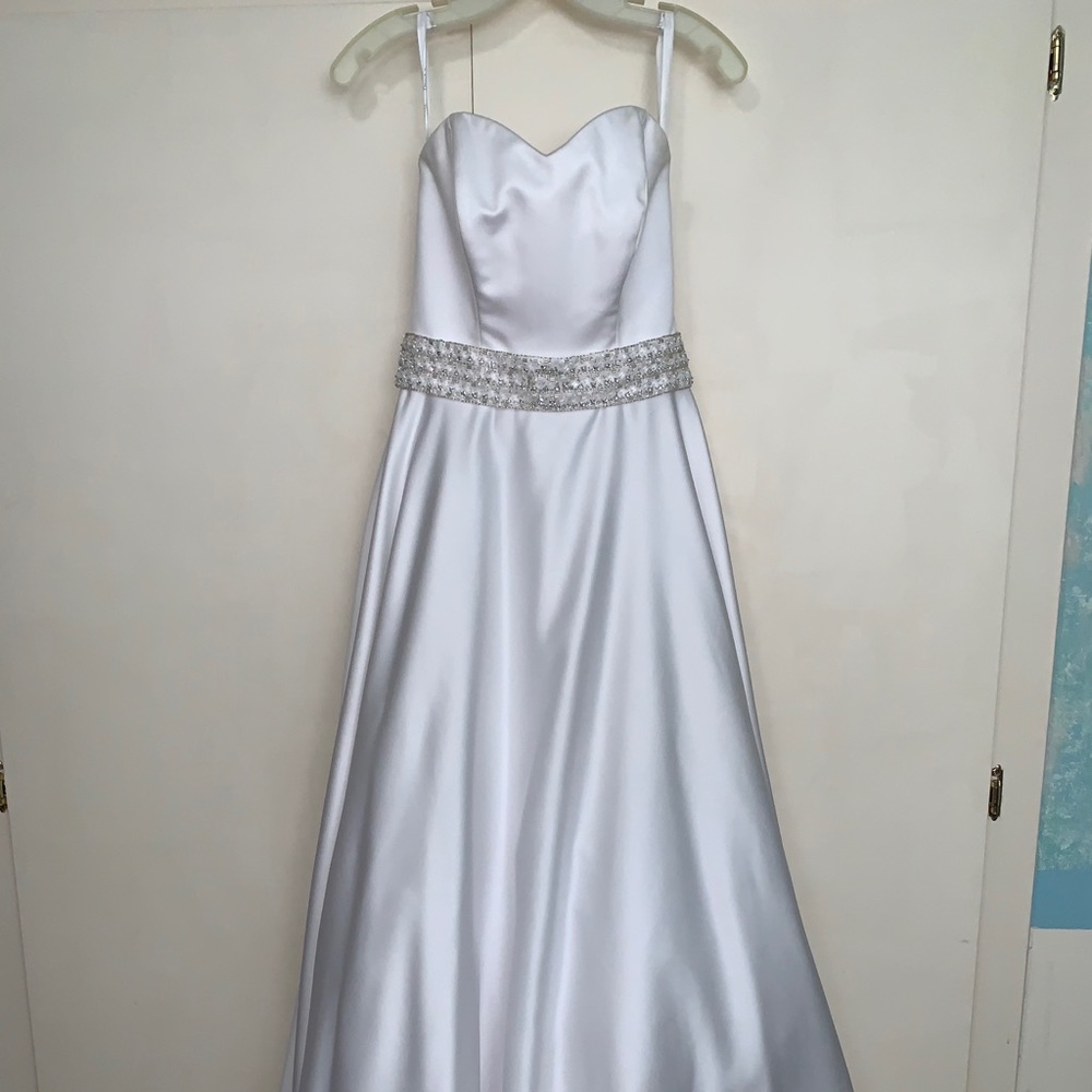 Wedding dress